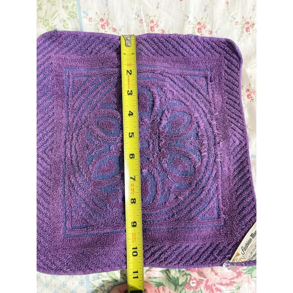 Vintage Sculpted Fashion Manor Washcloth Purple Blue Daisy MCM Retro 70s